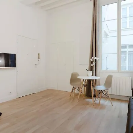 Avec Beaux Volumes Cœur Du Marais Appartement Paris